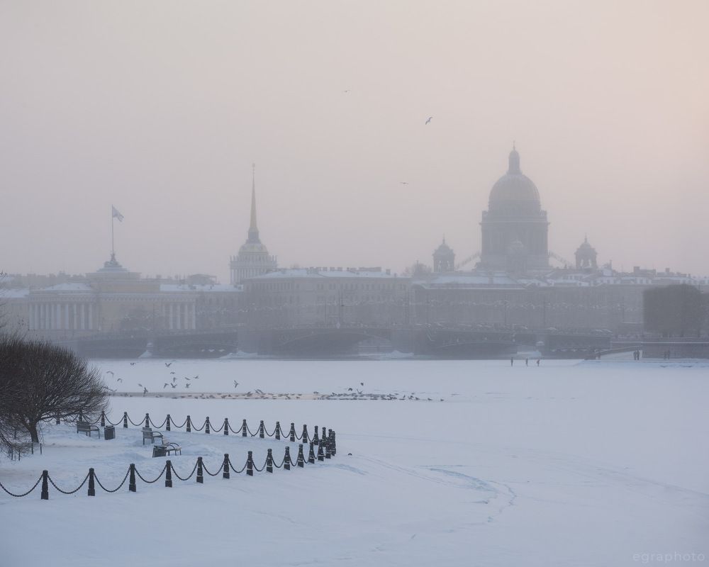 река Нева, Дворцовый мост, Исаакиевский собор, Адмиралтейство