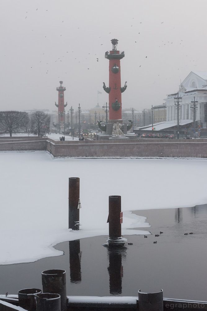 Петербург и зима, уходящие в сон...