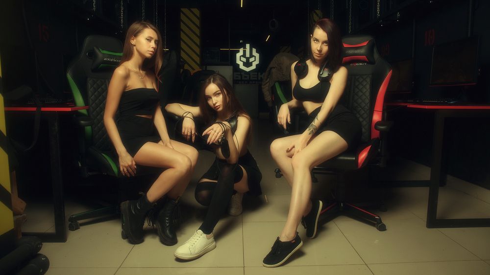 Cyber sport (CS:GO russian girls)