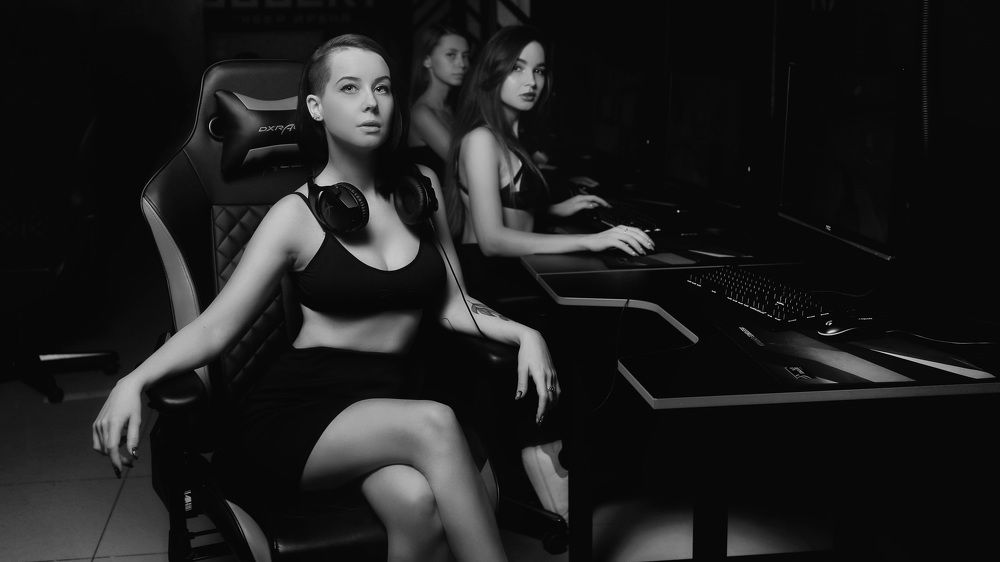 Cyber sport (CS:GO russian girls)