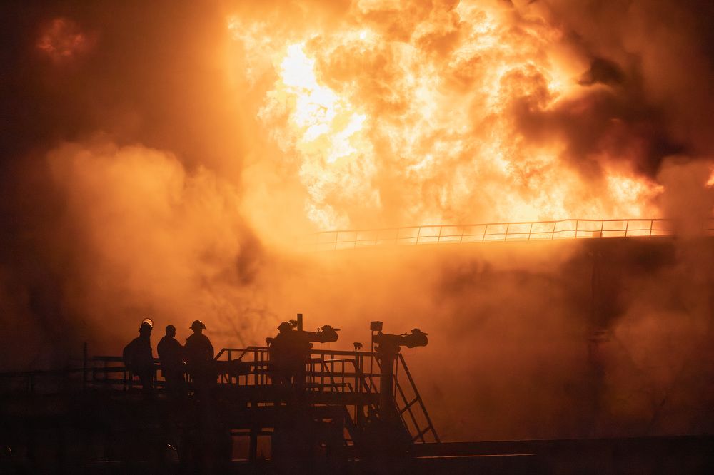 Explosi&oacute;n de Base de Supertanqueros de Matanzas