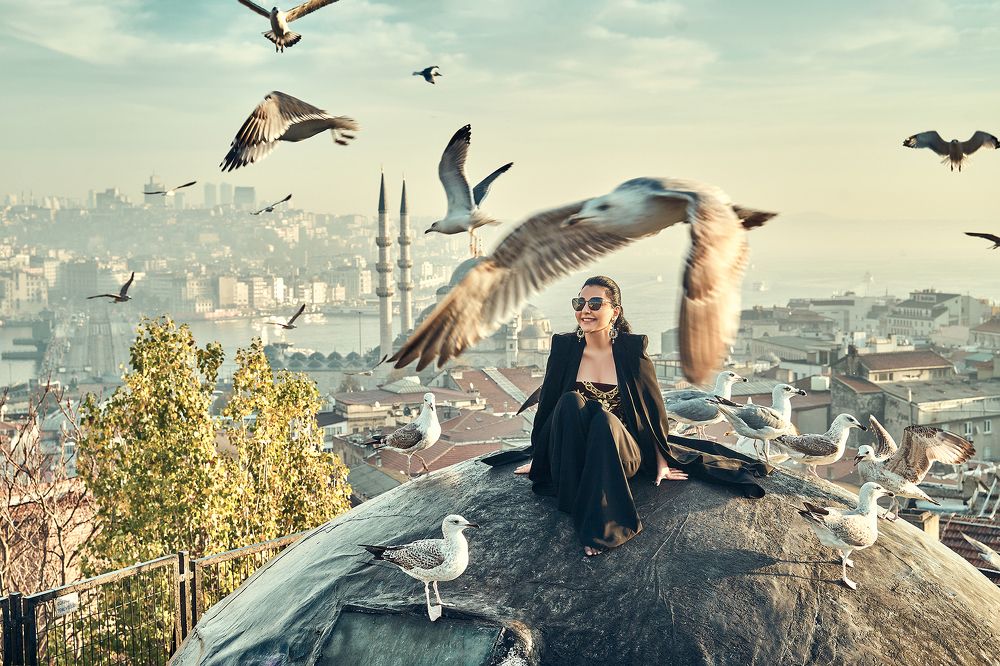 Фотосессия с чайками на стамбульских крышах.