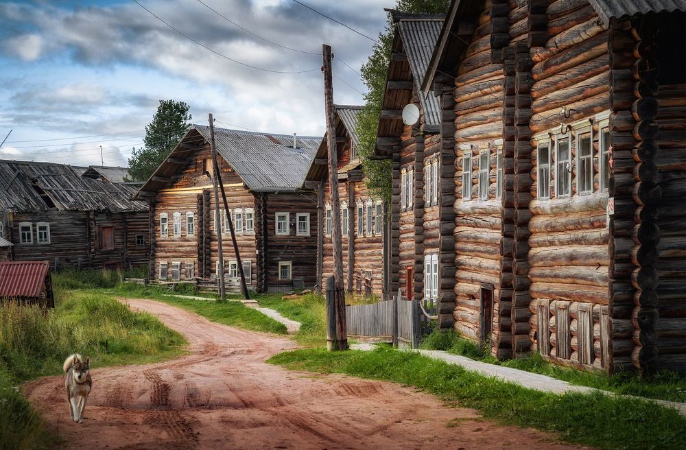 Жизнь вокруг храма
