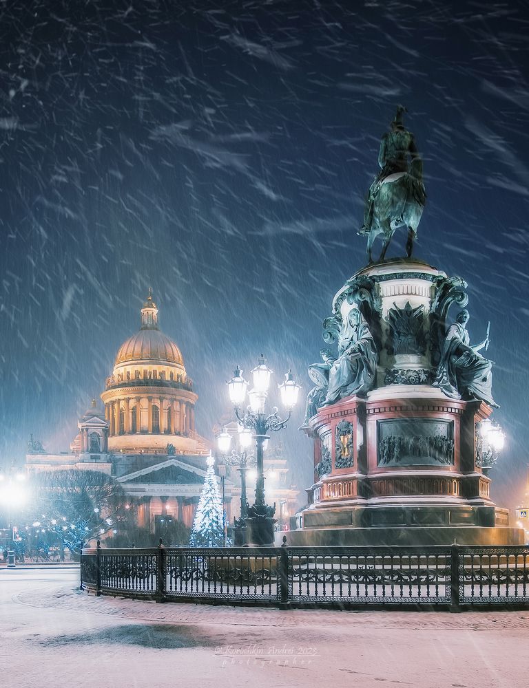 Метель на Исаакиевской...