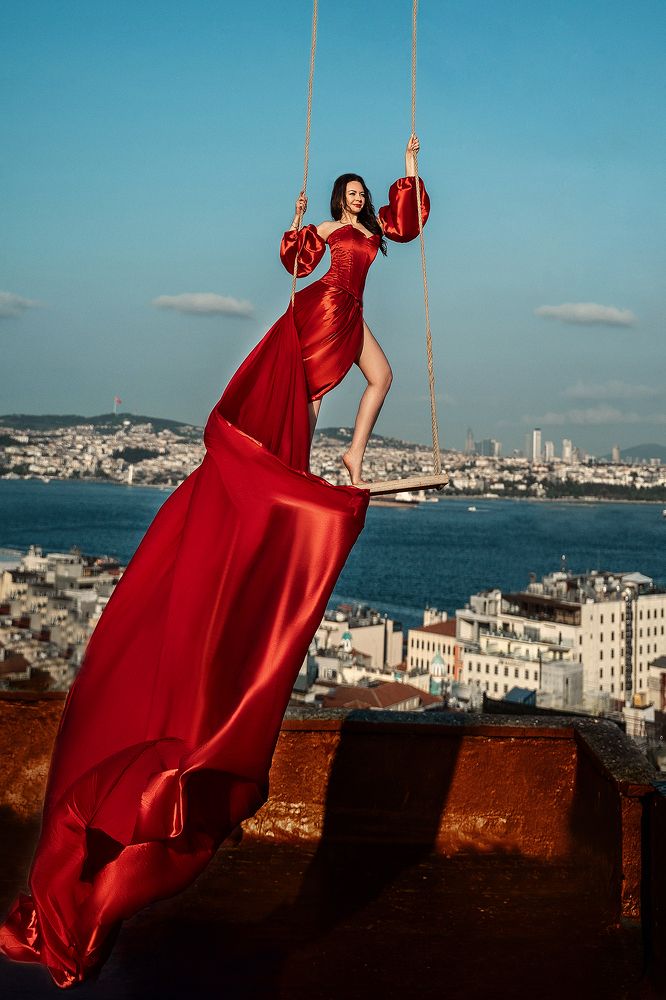 Фотосессии в Стамбуле на качелях с высоты птичьего полёта.