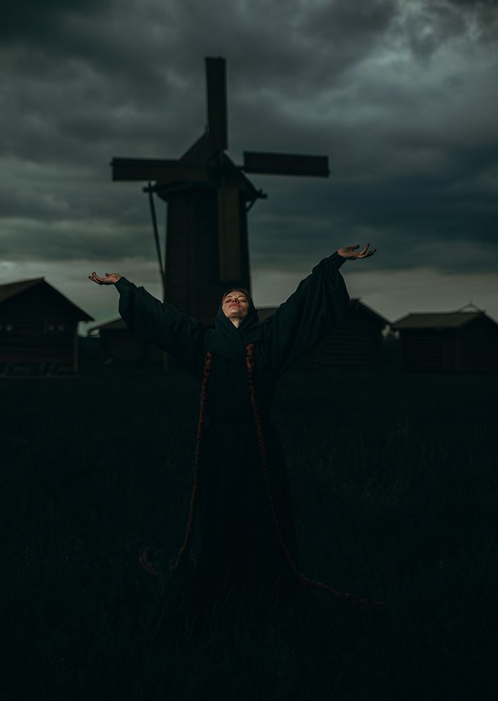 Жница перед грозой