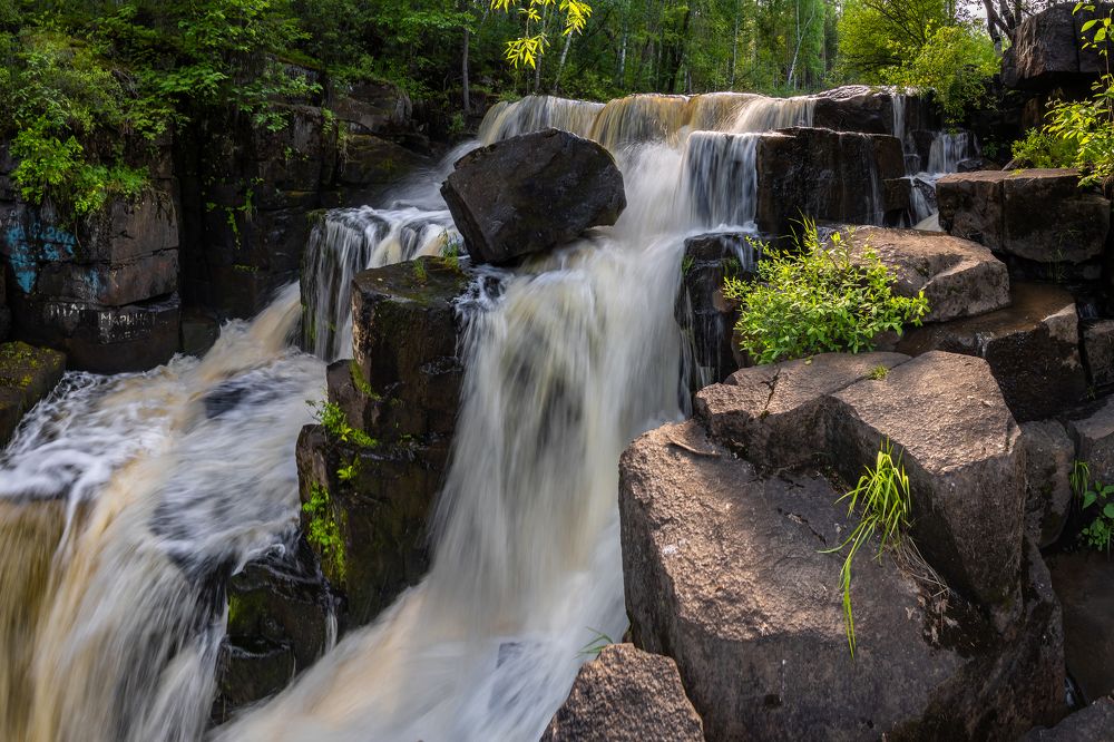 Уковский водопад и каньон реки Уда