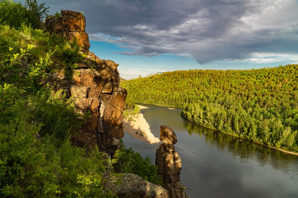 Уковский водопад и каньон реки Уда