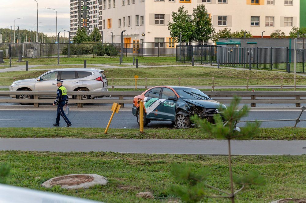 Делимобиль.  50% скидка на первую аварию
