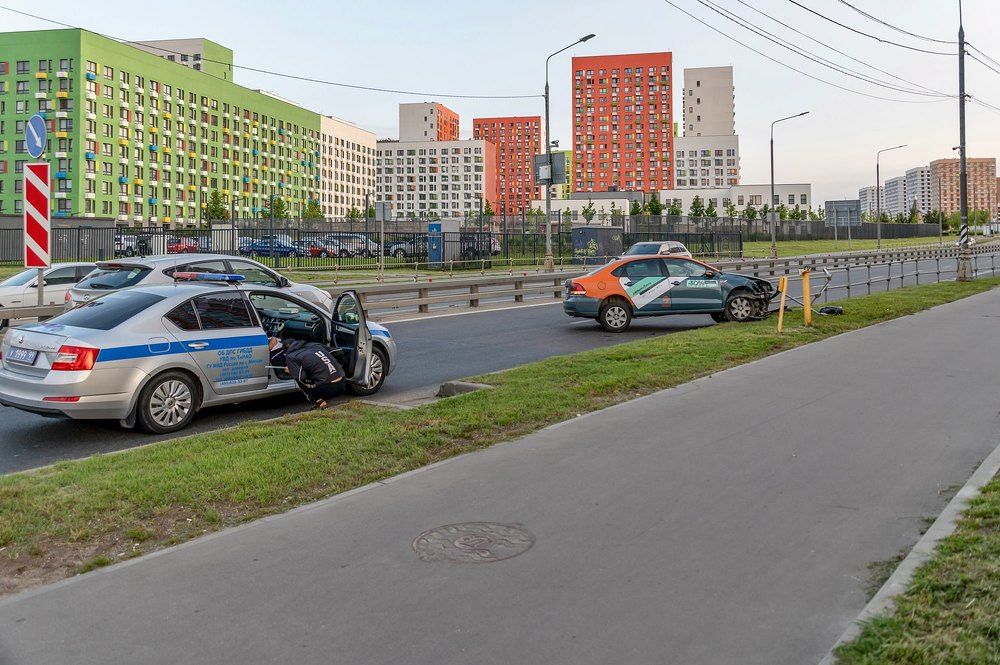 Делимобиль.  50% скидка на первую аварию
