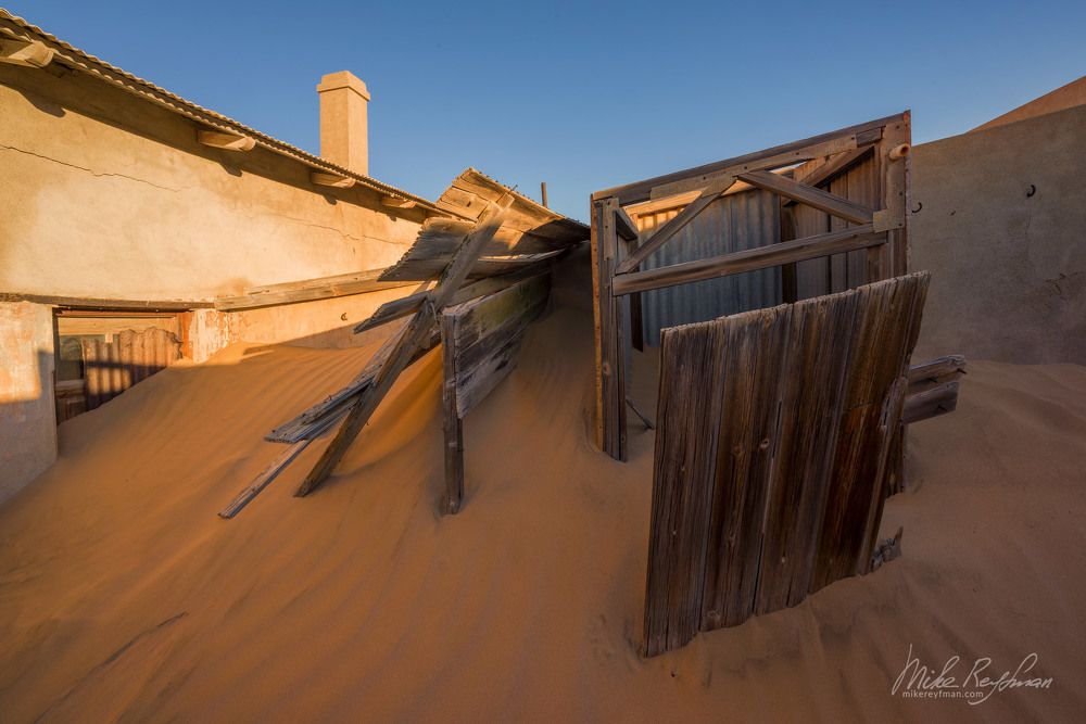 Kolmanskop Ghost Town