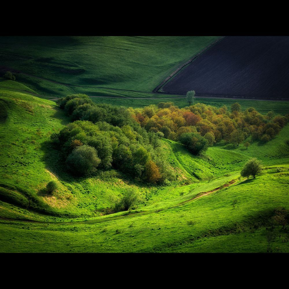 В ледяных пещерах Камчатки