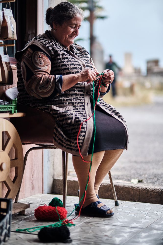 [armenian ladies]