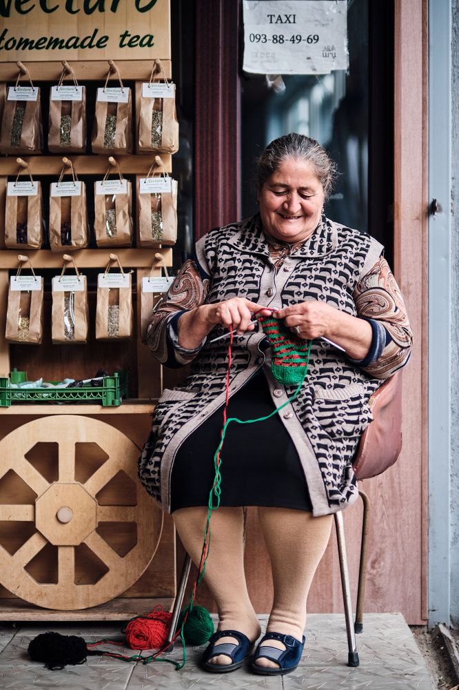 [armenian ladies]