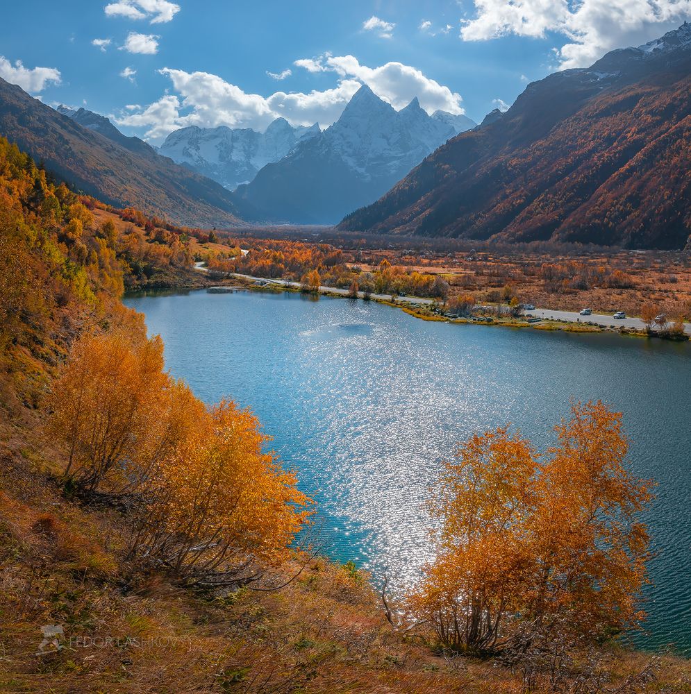 Осень на берегу озера Туманлы-Кёль
