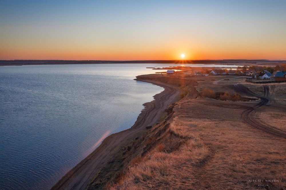 о. Аслыкуль, Восход в октябре.