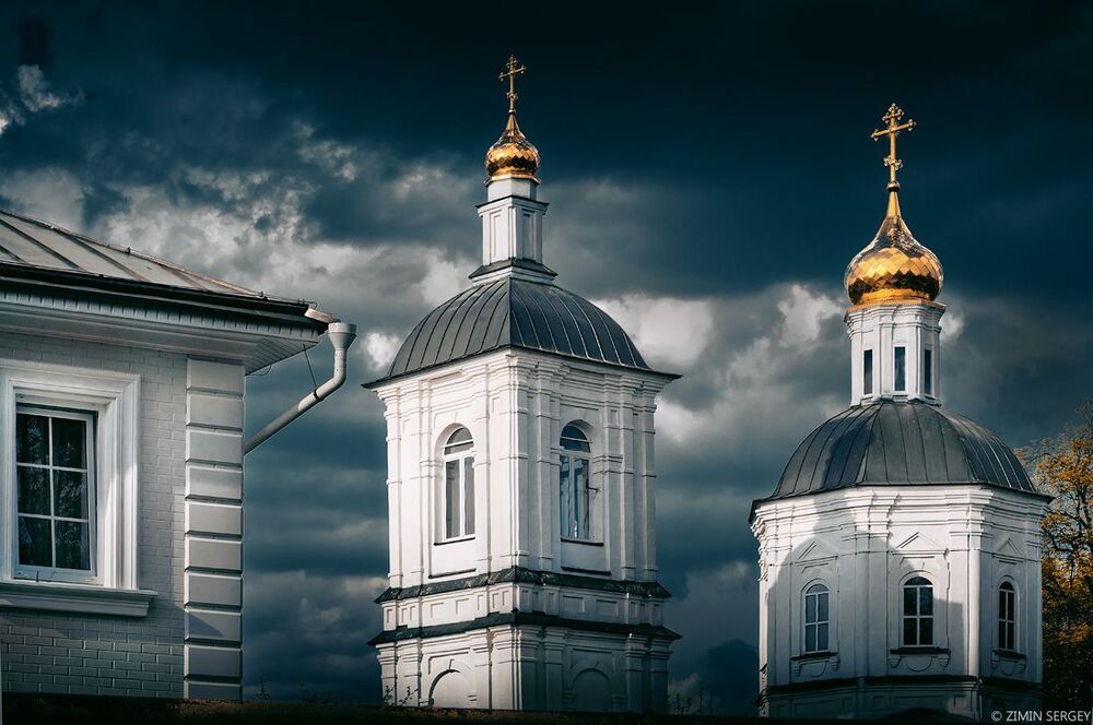 Женский епархиальный монастырь.