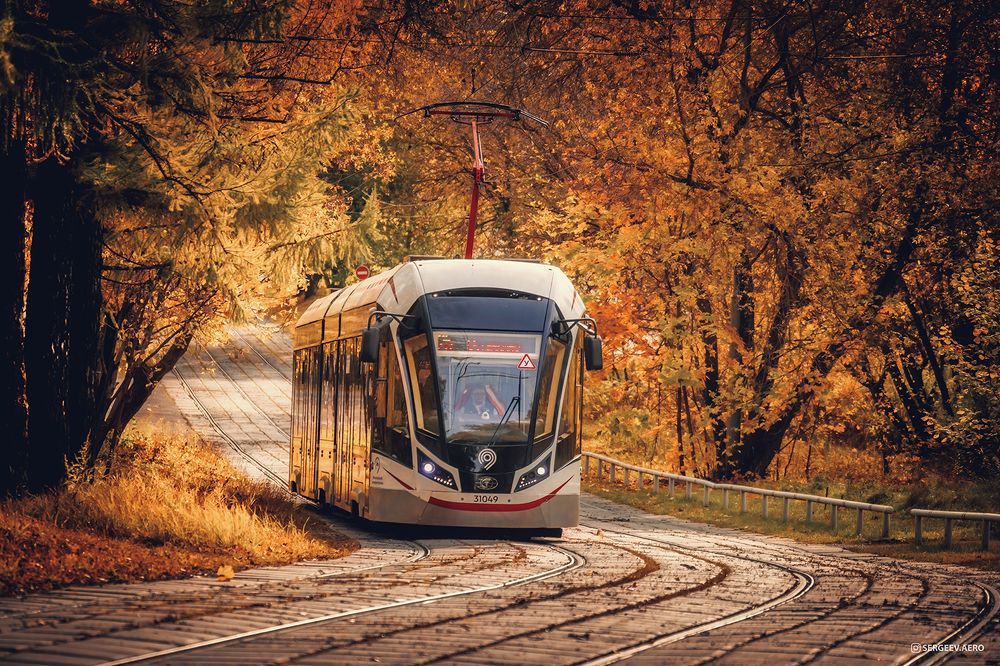 Классические осенние московские трамваи | Autumn Moscow trams