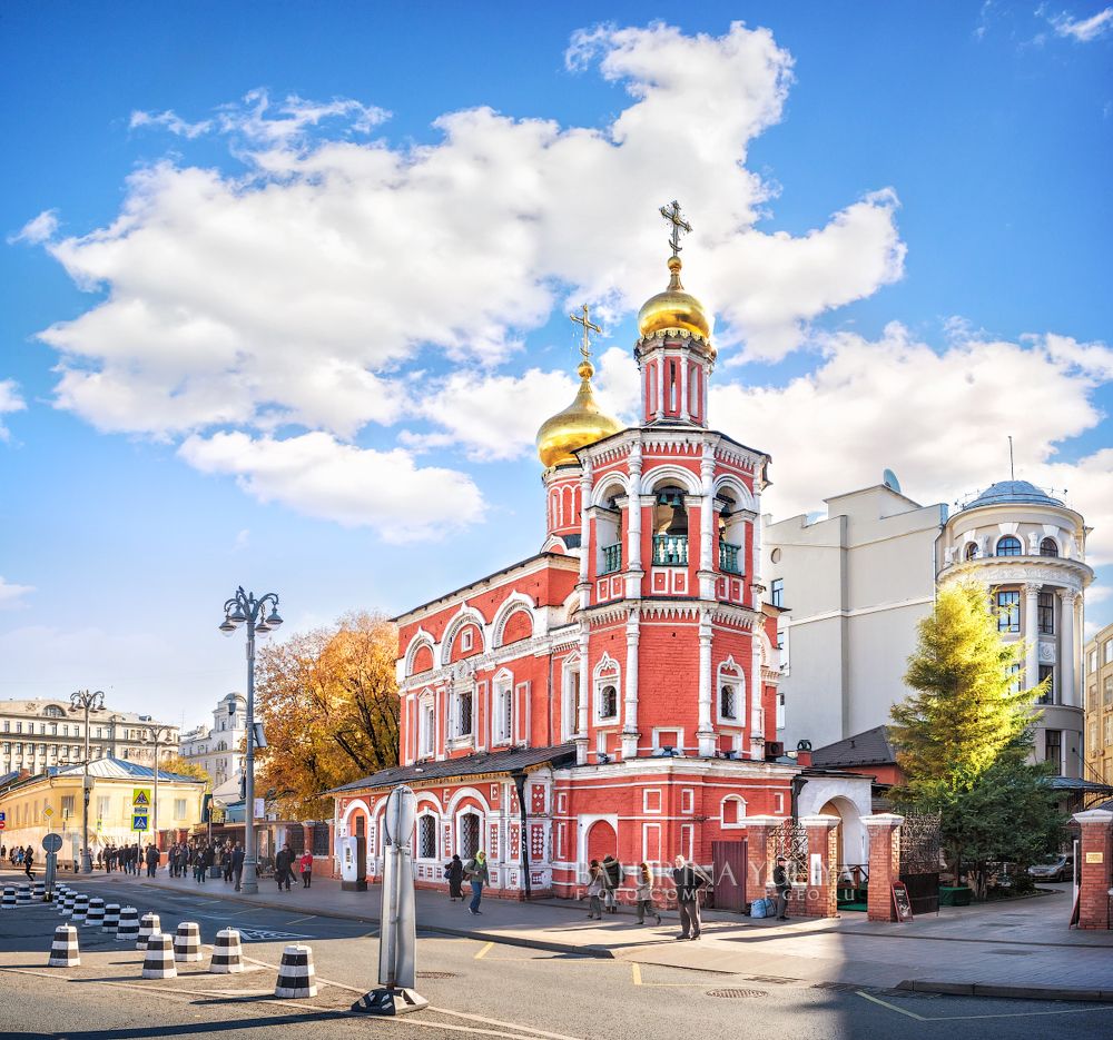 Храм Всех Святых на Кулишках, Китай-город