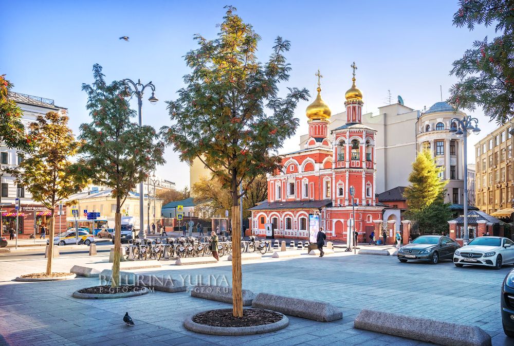 Храм Всех Святых на Кулишках, Китай-город