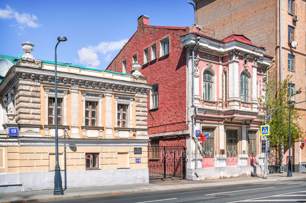 Улица Старая Басманная, Москва