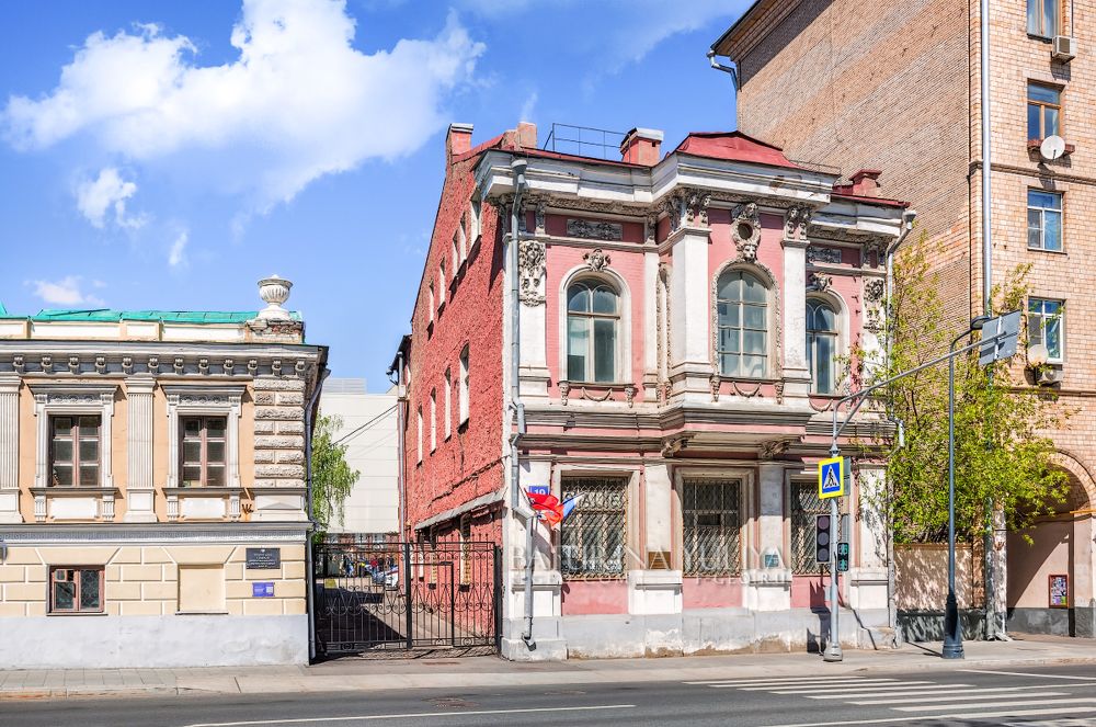 Улица Старая Басманная, Москва