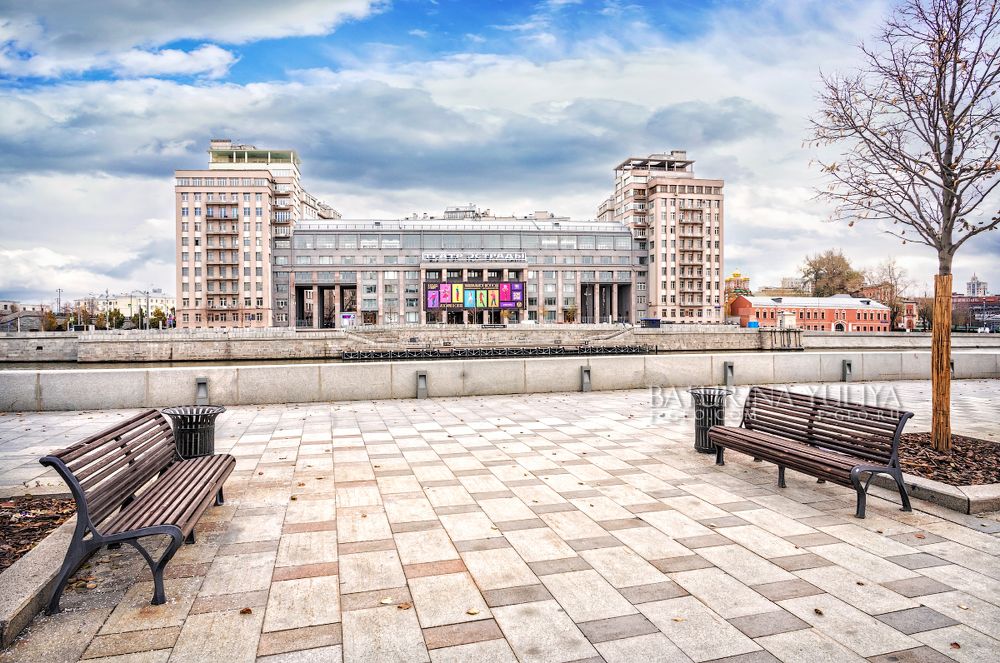 Московский Кремль и Дом на Набережной