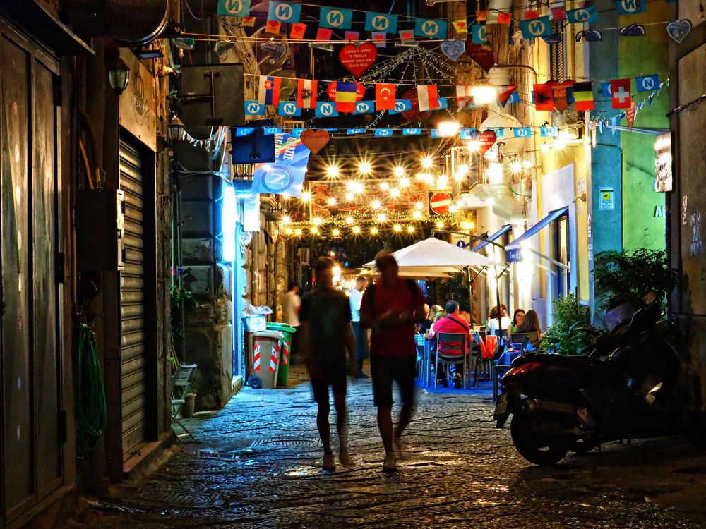 Napoli night streets