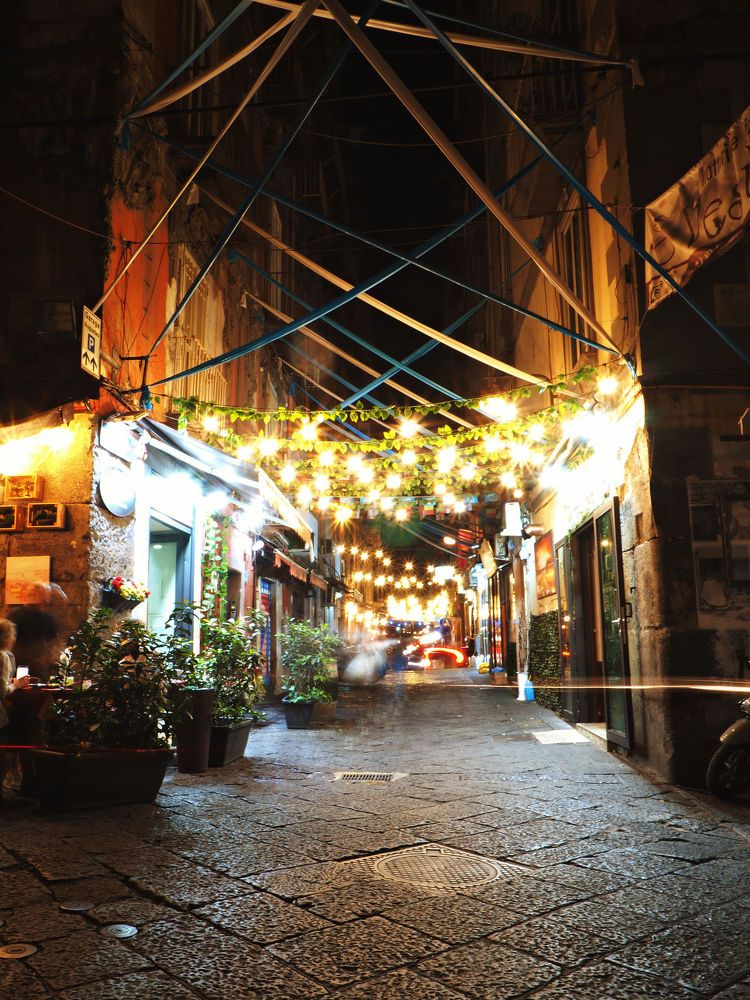 Napoli night streets