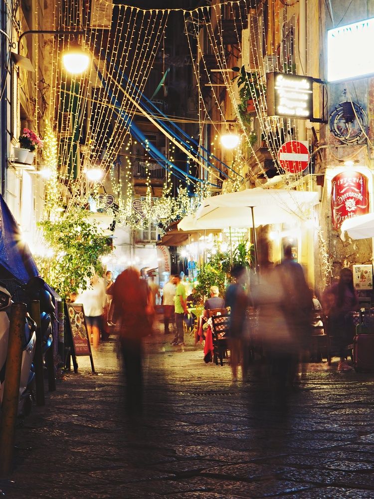 Napoli night streets