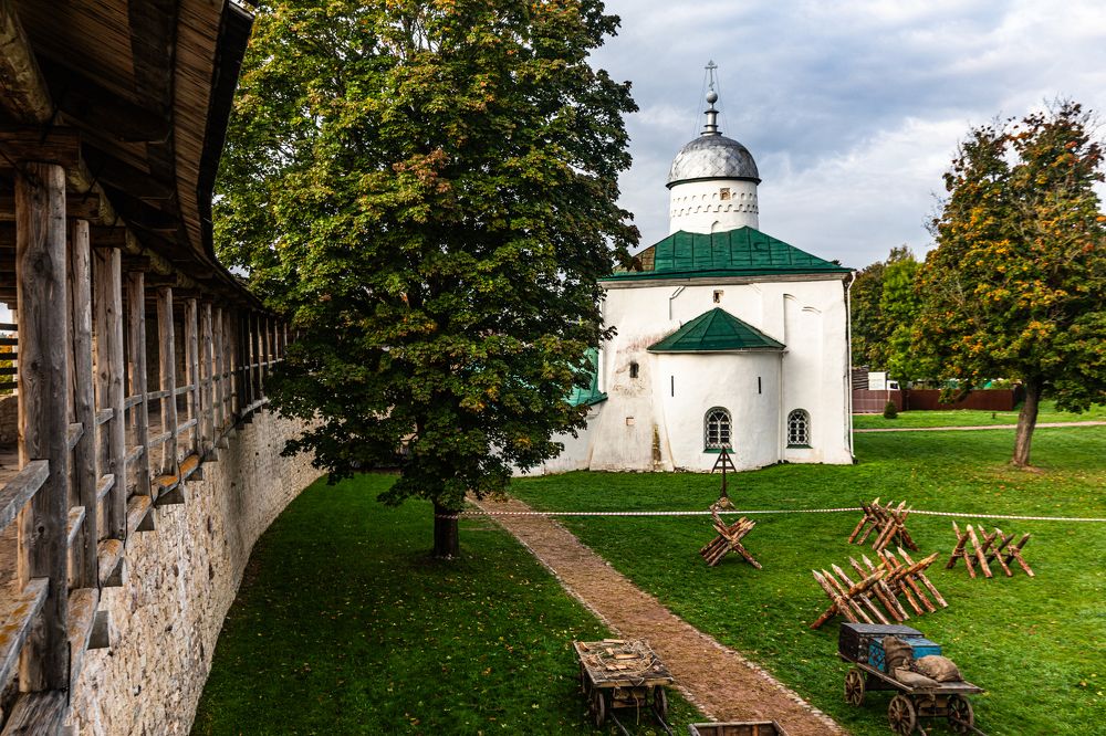 Изборская крепость