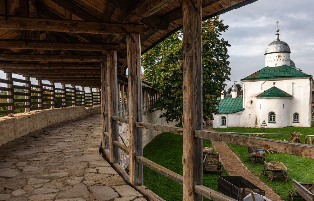 Изборская крепость