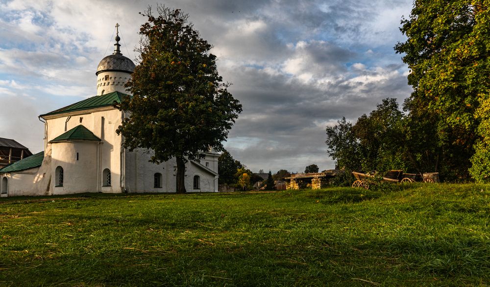 Изборская крепость