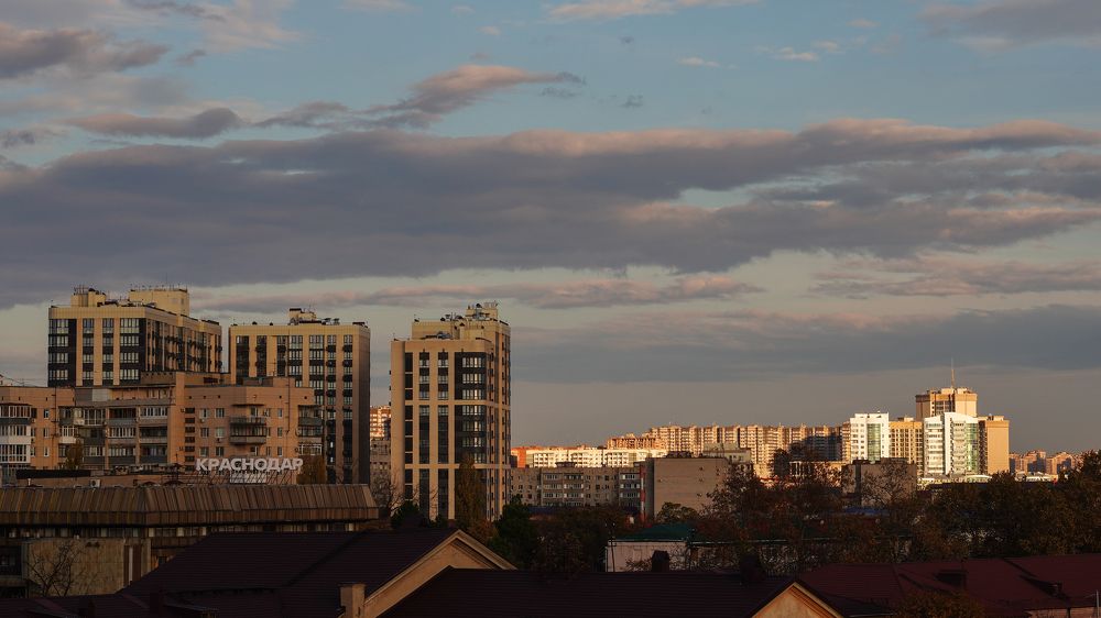 Утро красит нежным светом