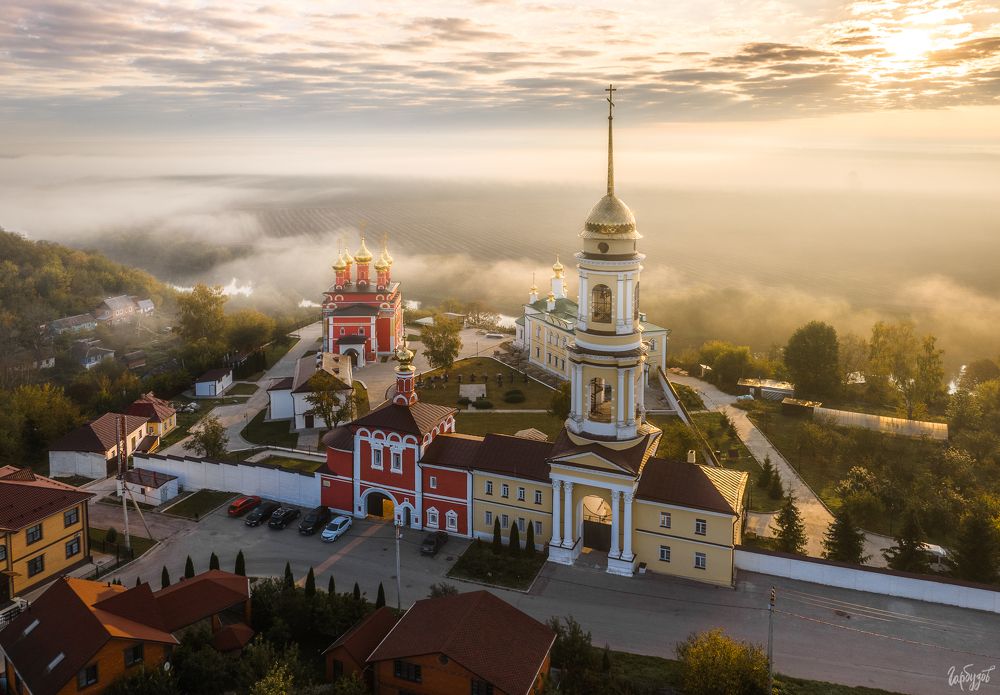 Белёв. Спасо-Преображенский мужской монастырь.