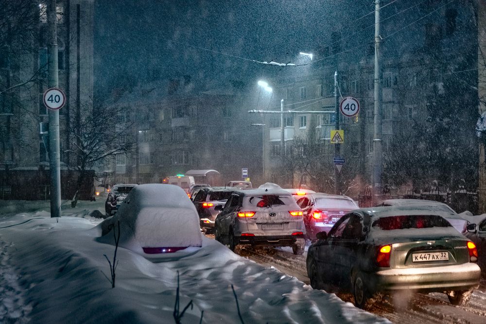 Снег и город (здравствуй Ваня новый год)