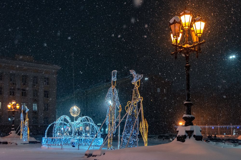 Снег и город (здравствуй Ваня новый год)