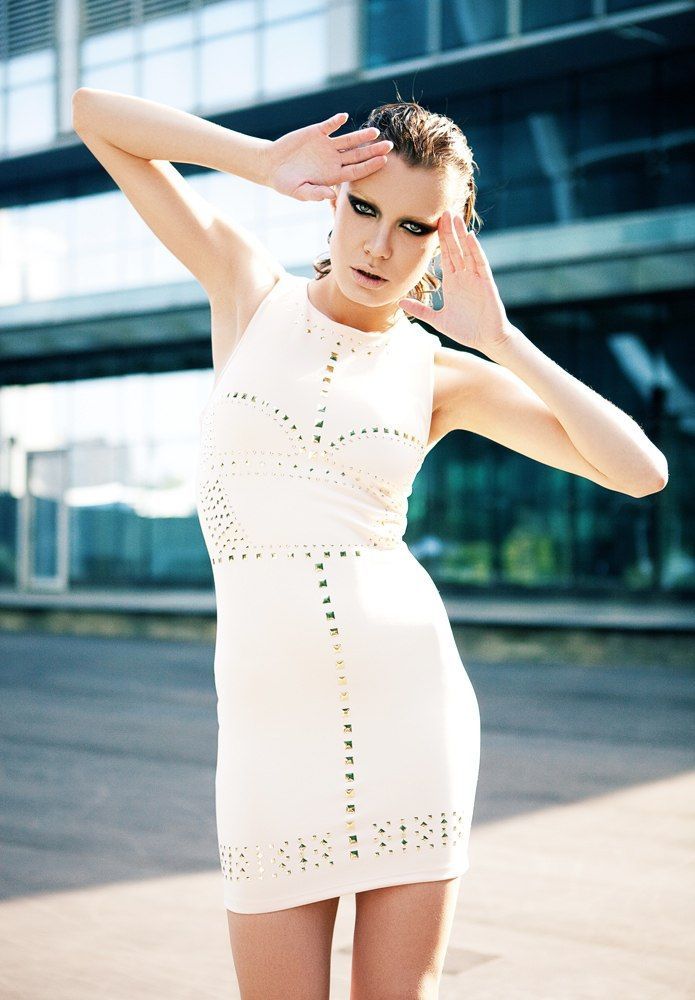 photographer: Daria Alexandrova style: Julia Nazarova make up & hair: Taisia Shuyskaya