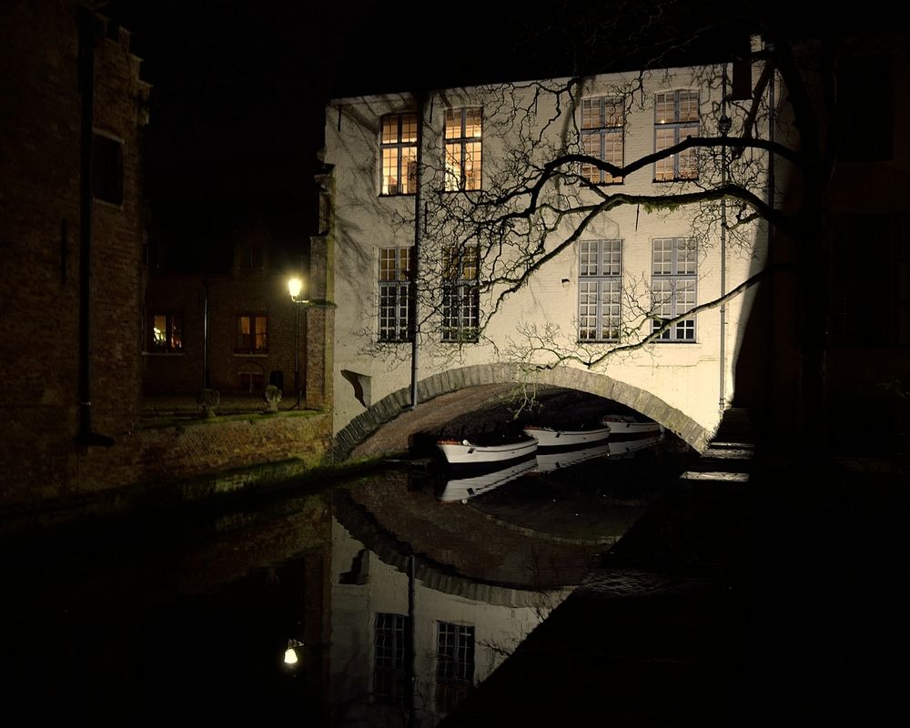 Brugge by night.