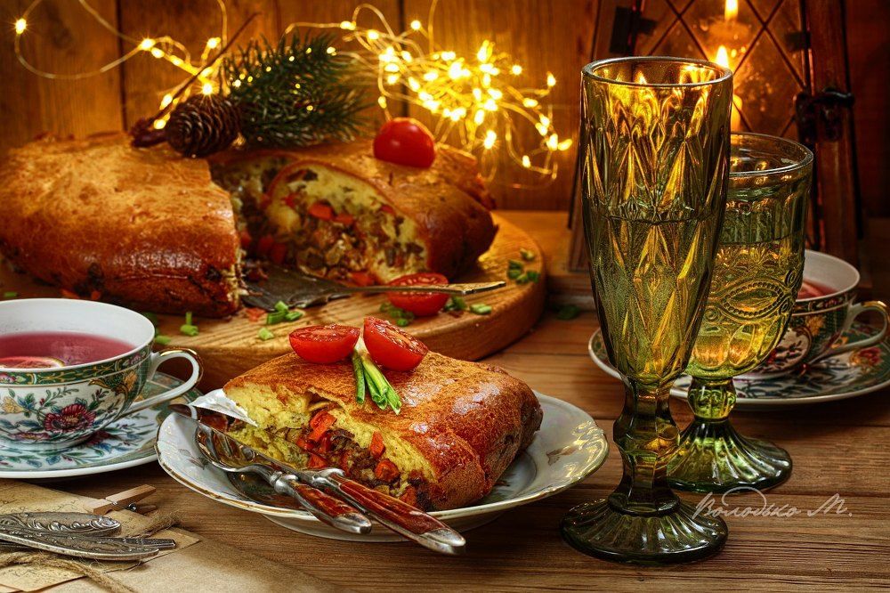 Мясной пирог с чаем