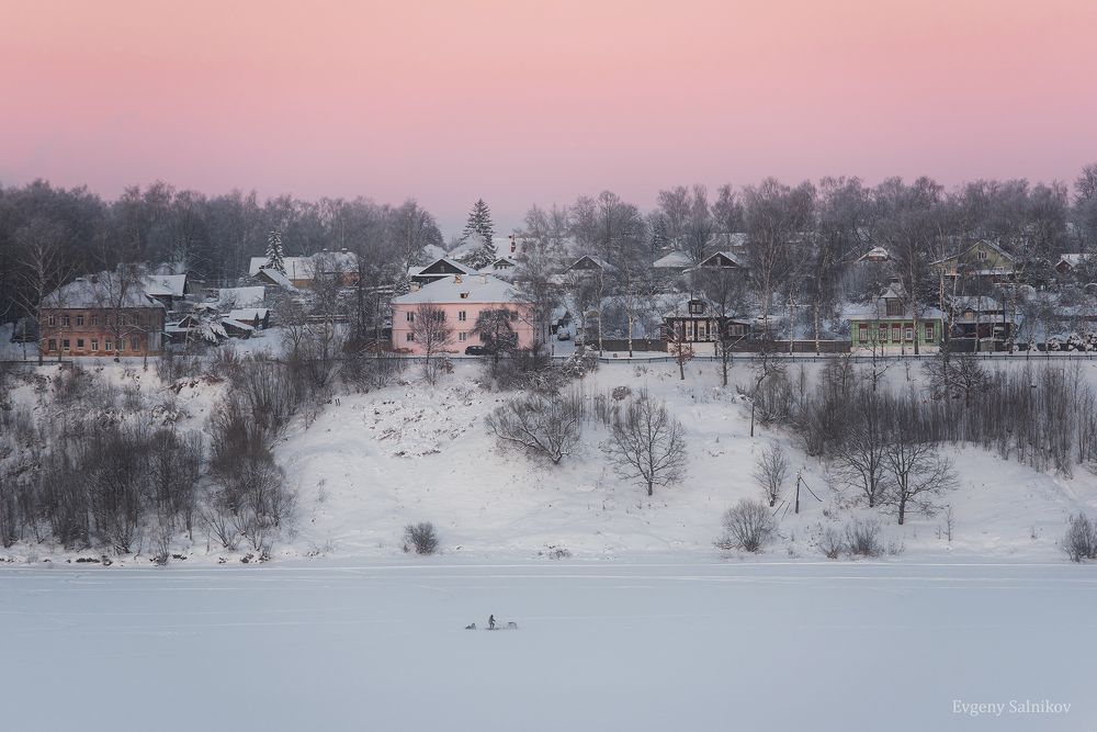 Зимний закат и Романовский берег