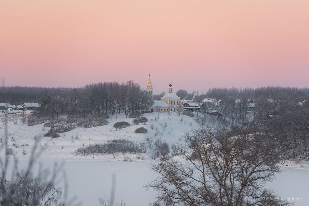 Зимний закат и Романовский берег