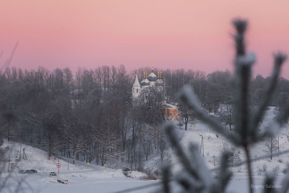 Зимний закат и Романовский берег