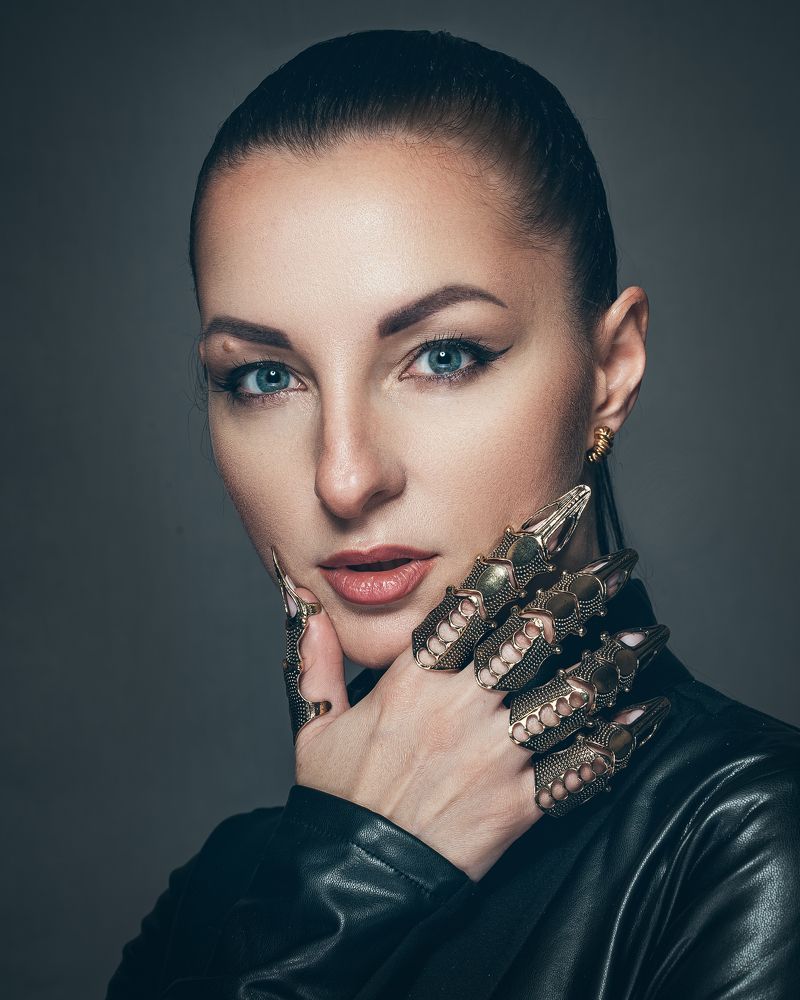 The girl with the claws