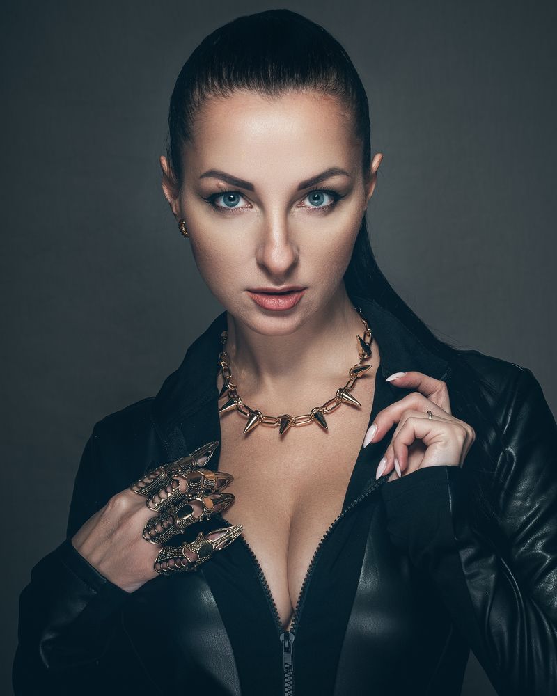 The girl with the claws