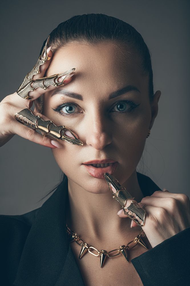 The girl with the claws