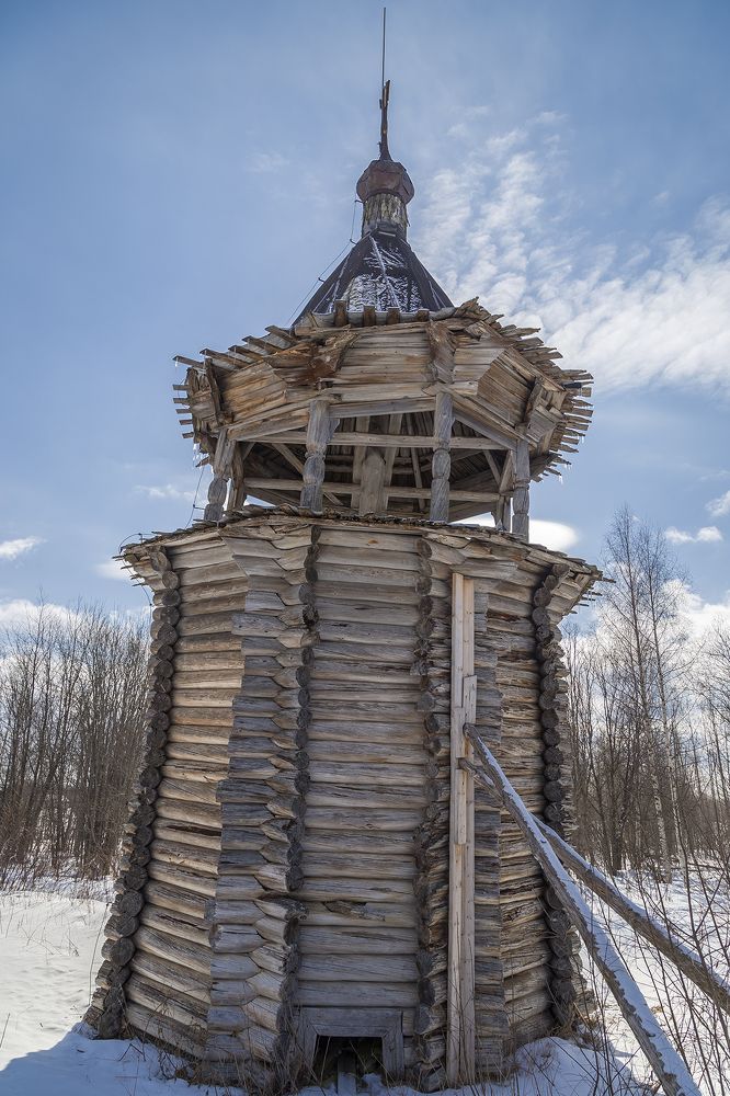 Уходящая под землю.