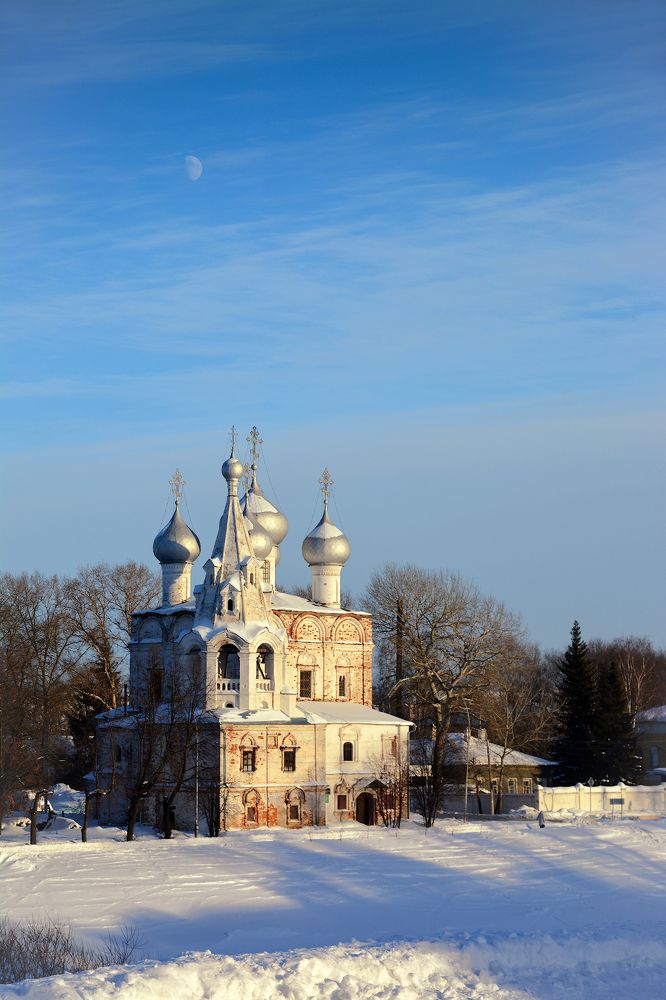 Луна и солнце