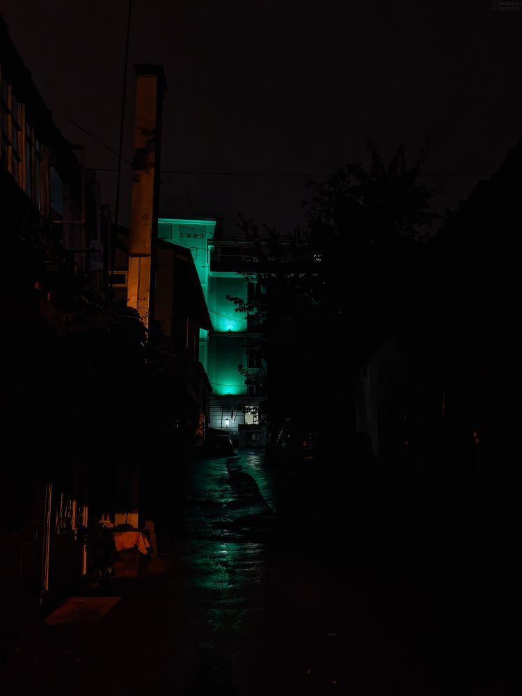 Где-то на улицах волжского города