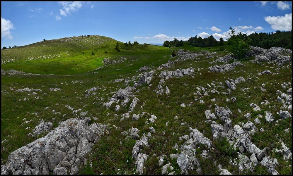 В горах Крыма лето